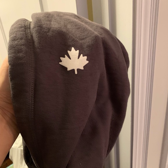 Roots. Unisex gray hoodie. Small. No holes no rips. Worn a few times. - Picture 3 of 6